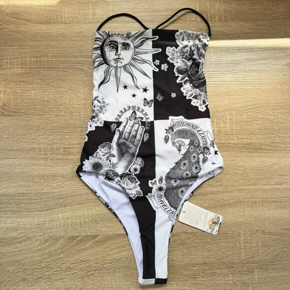 NWT Agua Bendita Kali One Piece Swimsuit Black White Crisscross Printed XL - Picture 3 of 11